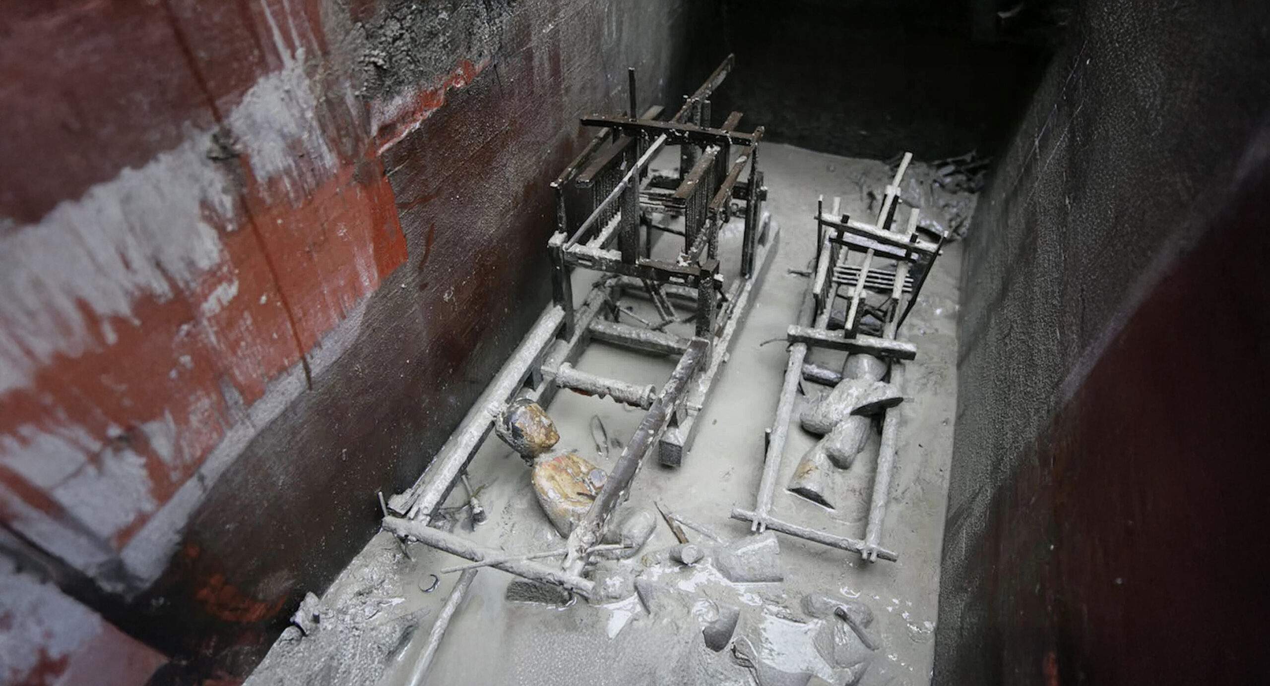 Photo of a 2,000 year old ancient chinese silk loom discovered underground in an old tomb
